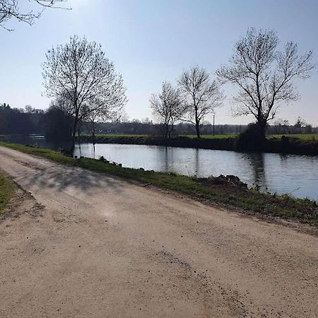 Refuge De Campagne "La Grange A Meme " Villa Chaix ภายนอก รูปภาพ
